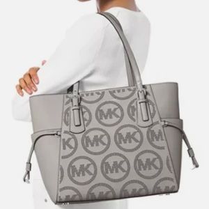 Michael Kors East West Signature Voyager Tote